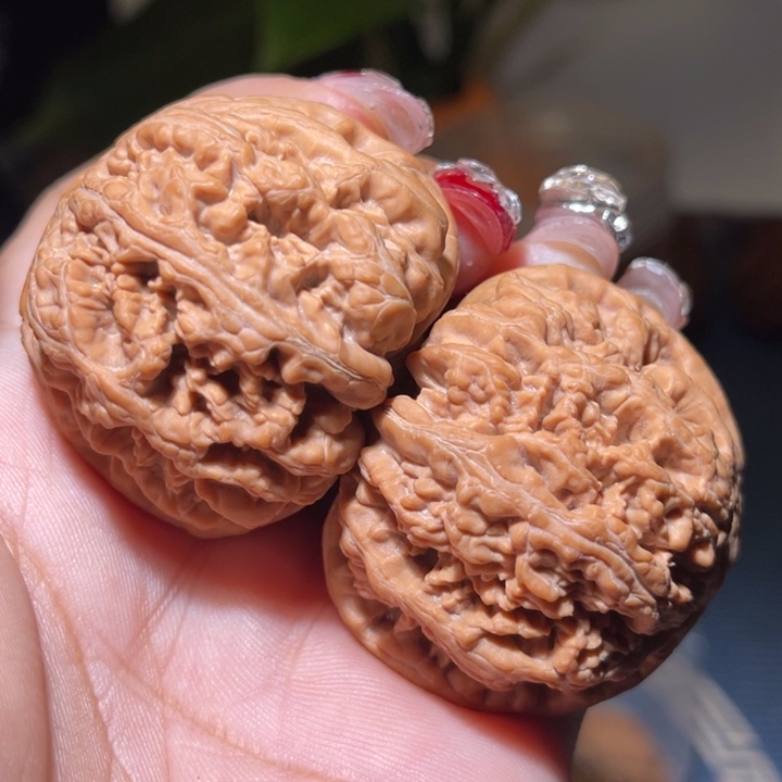 桃核把件               42