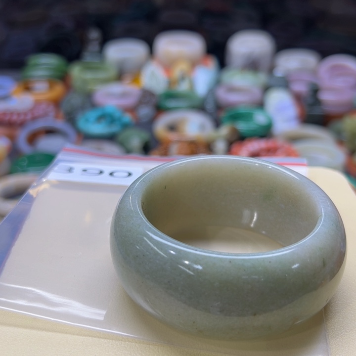 石英质玉手镯未镶嵌新**乐390