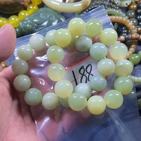 未镶嵌蛇纹石玉手链