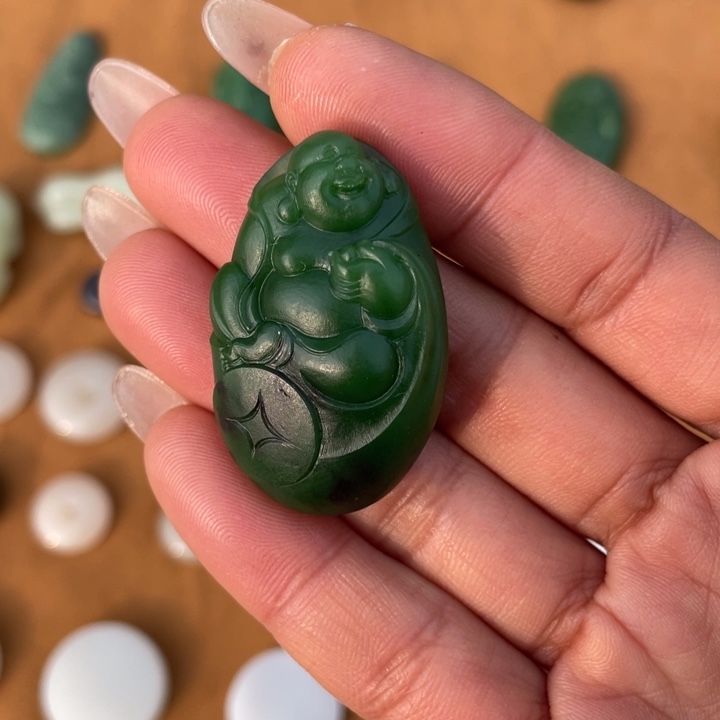 和田玉颈饰未镶嵌