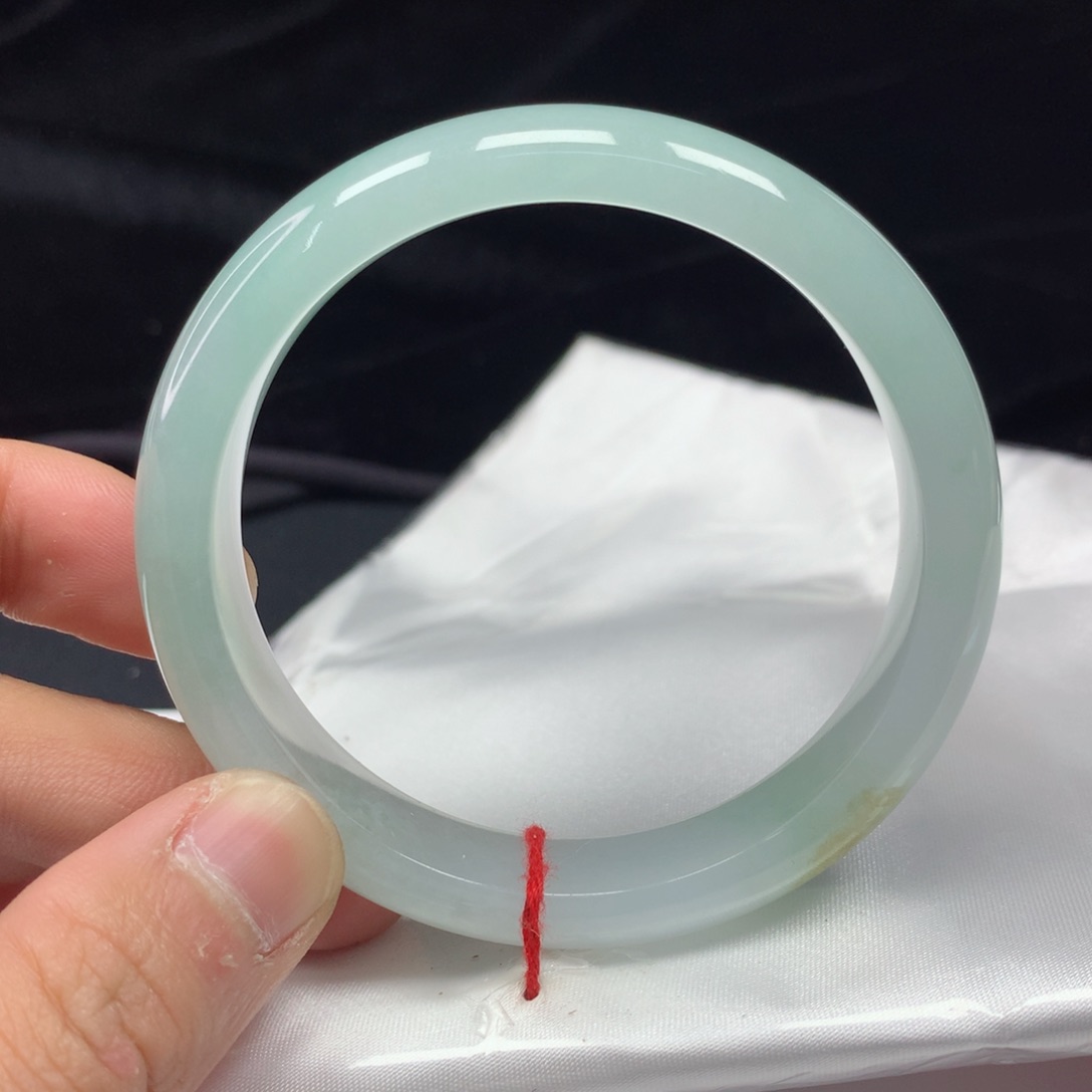 翡翠手镯（圆镯）未镶嵌56.7