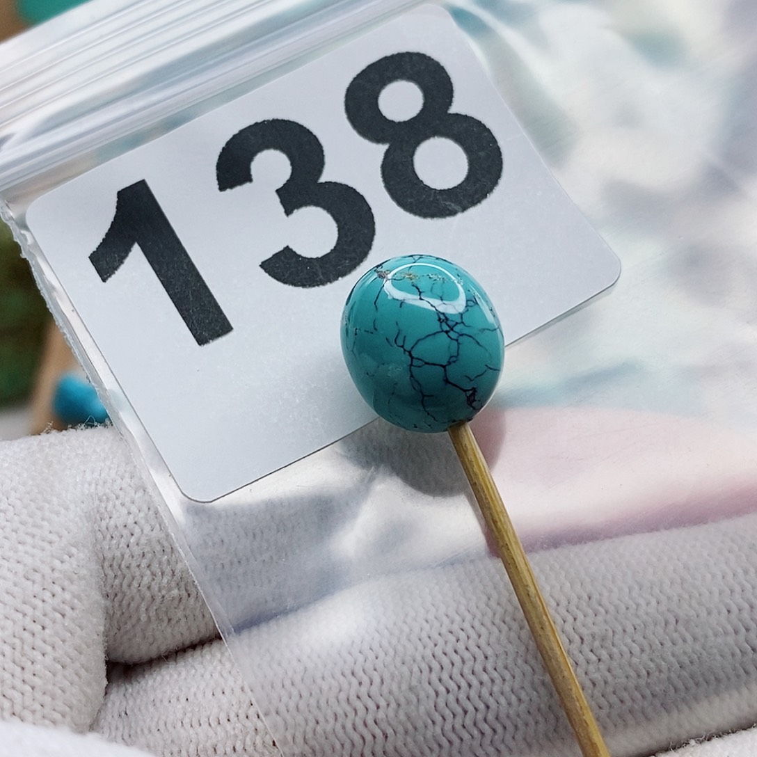 绿松石颈饰未镶嵌