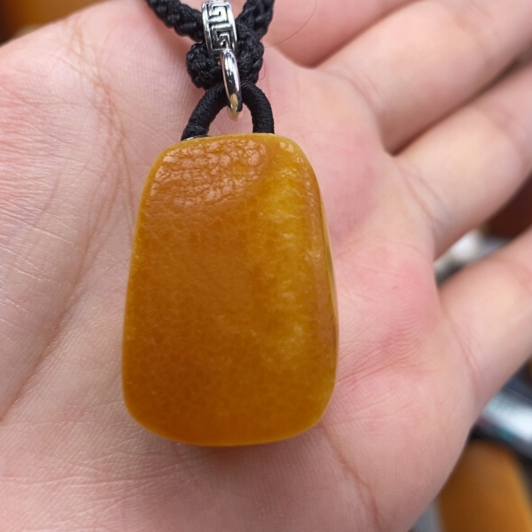 琥珀吊坠(赠链)未镶嵌