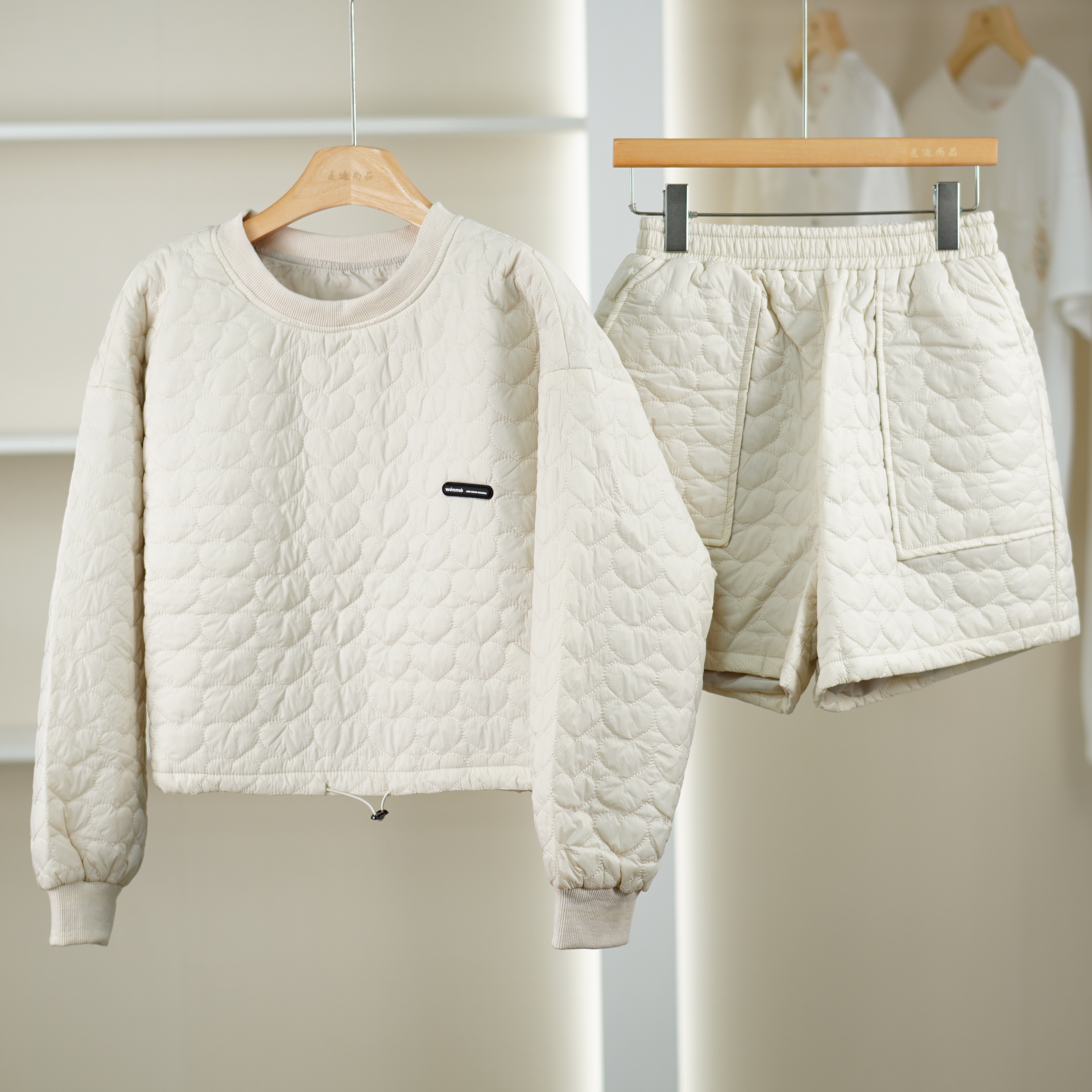 麦迪尚品【文M】51105320 秋季时尚休闲爱心套装裤品牌女装