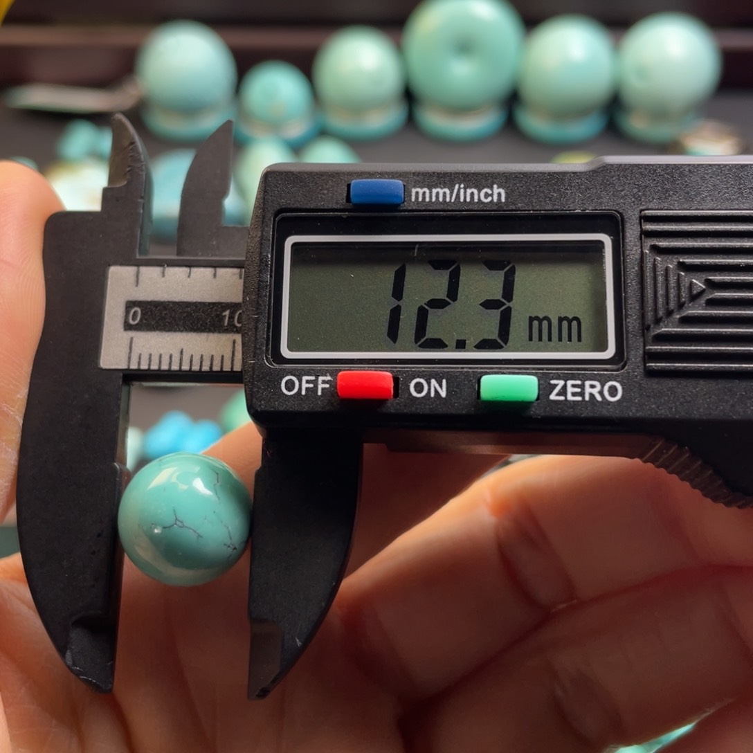 绿松石颈饰未镶嵌