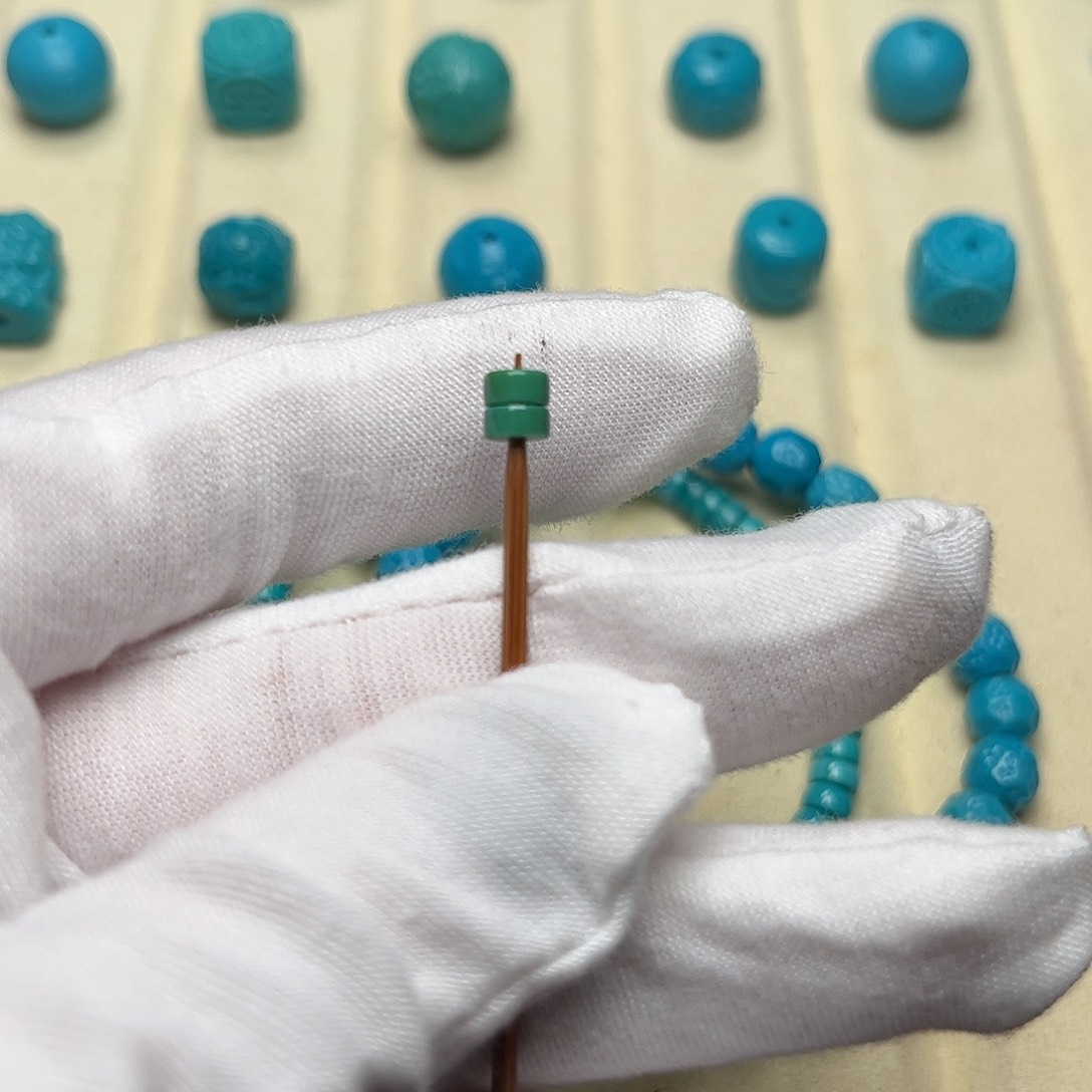 绿松石未镶嵌天然原矿绿松石无镶嵌直切4.5