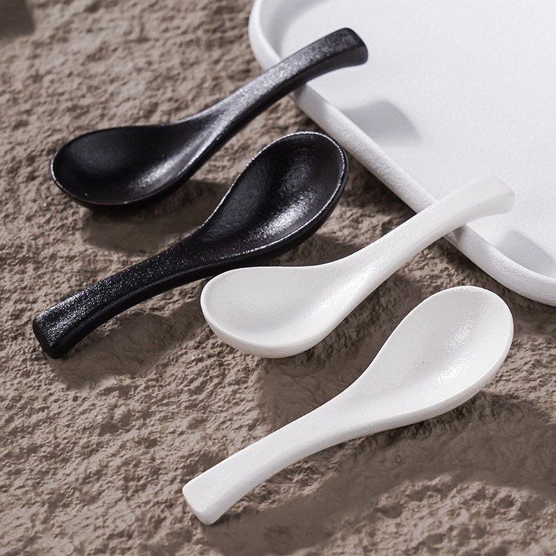 日式勺子陶瓷汤匙家用汤勺个人专用喝汤小勺子轻奢高级感调羹