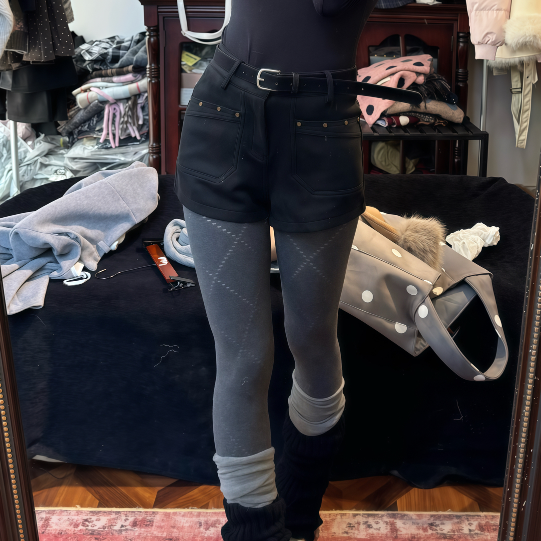 复古辣妹麂皮绒个性铆钉靴裤女秋冬A字热裤低腰显瘦休闲短裤