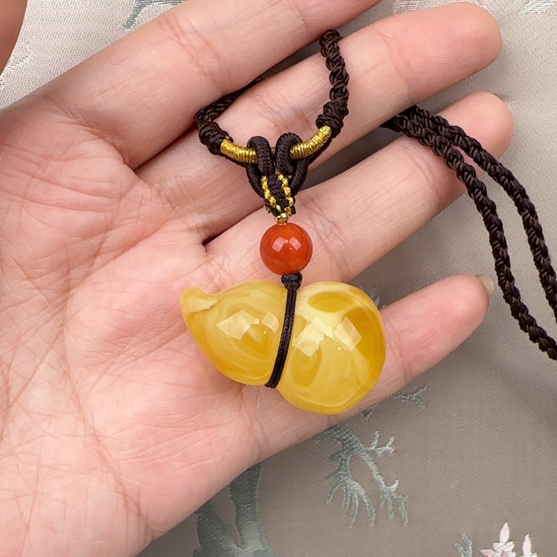蜜蜡吊坠(赠链)未镶嵌