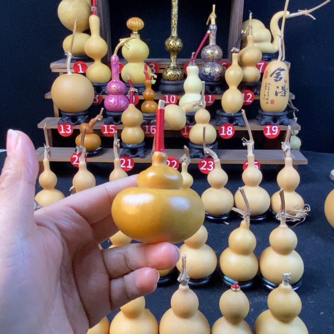 芳****老皮钱袋，一物一拍