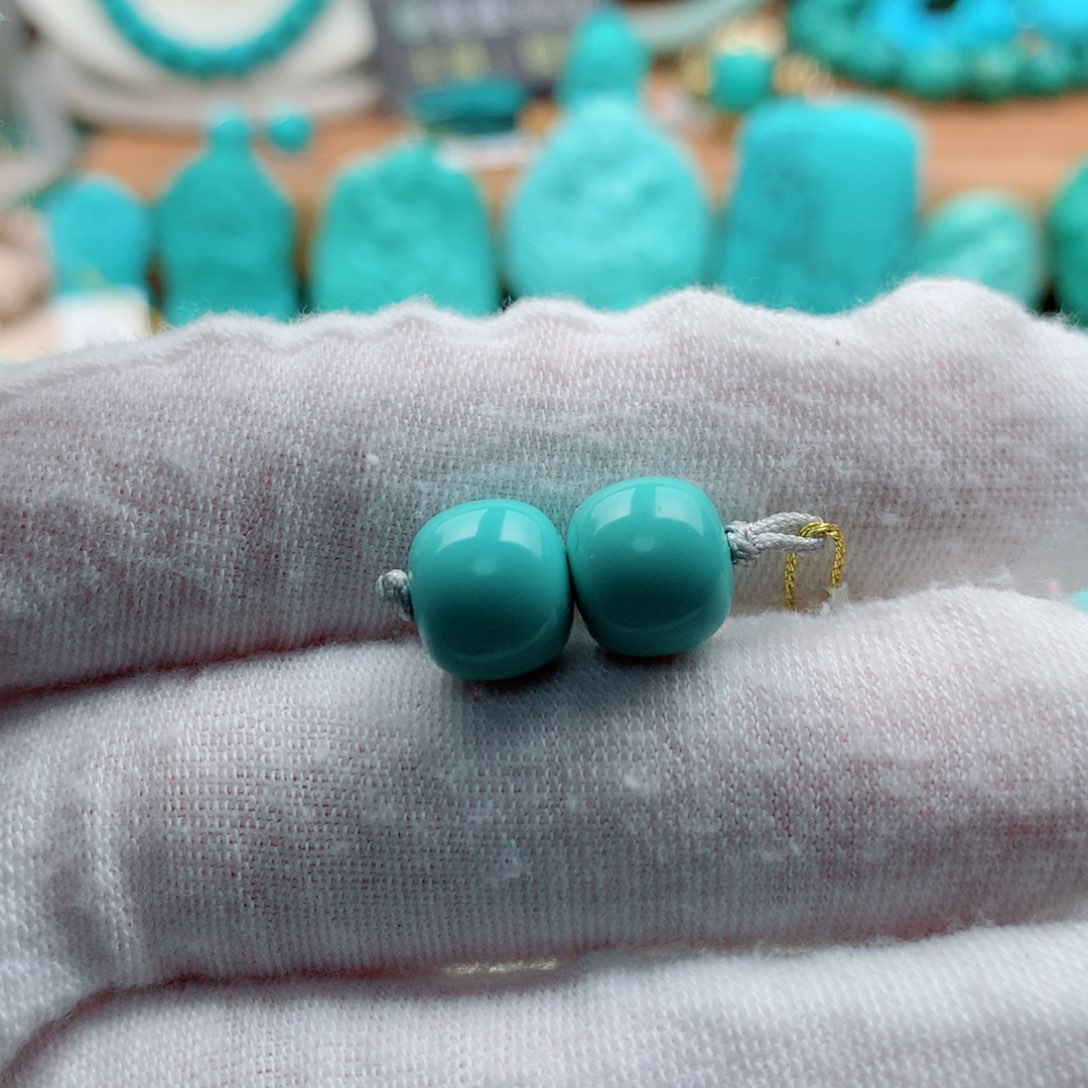 绿松石颈饰未镶嵌忽*