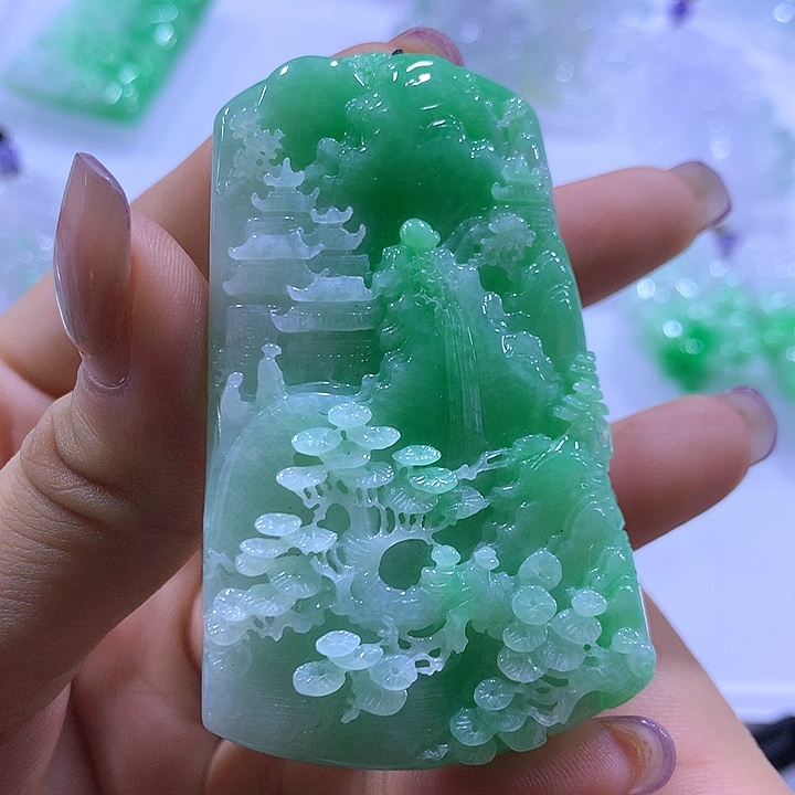 翡翠未镶嵌颈饰天然翡翠A货吊坠