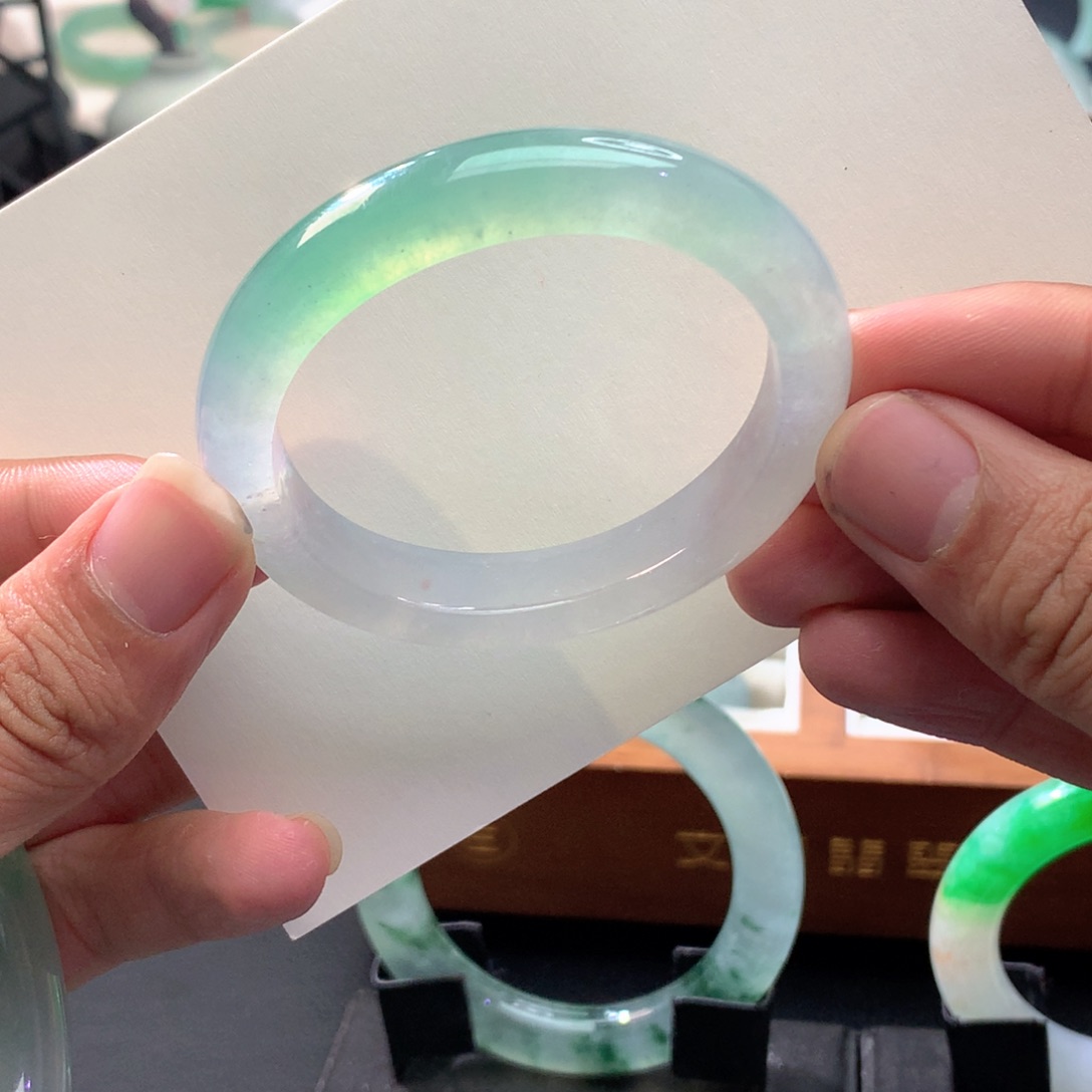 翡翠未镶嵌手镯49圈来带