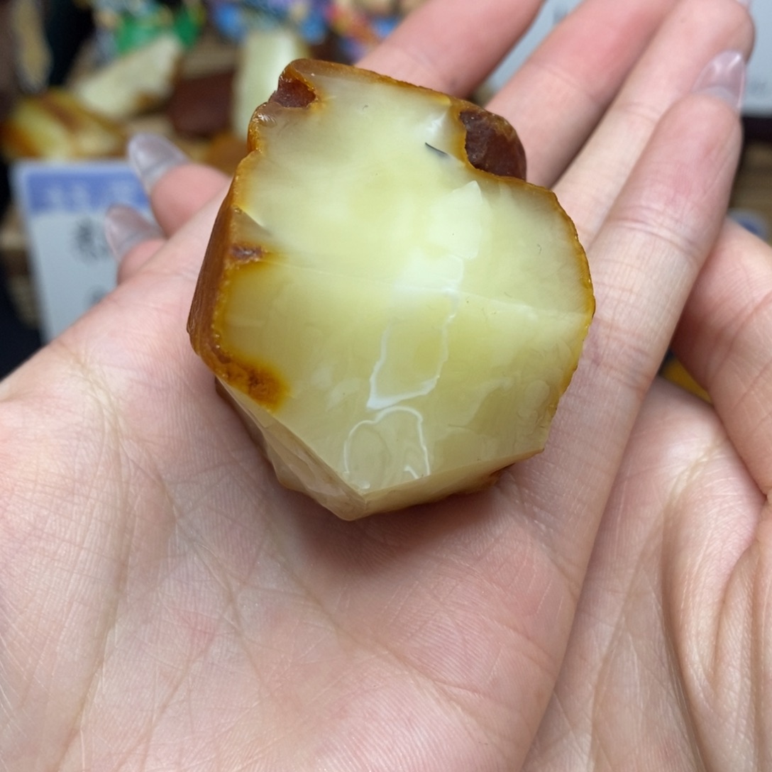 定制琥珀未镶嵌陈