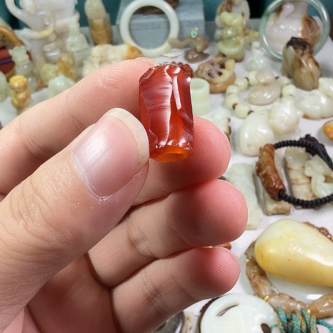 牧***马和田玉（糖玉）未镶嵌颈饰