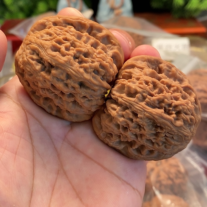 【闪购商品】文玩核桃吊坠南疆