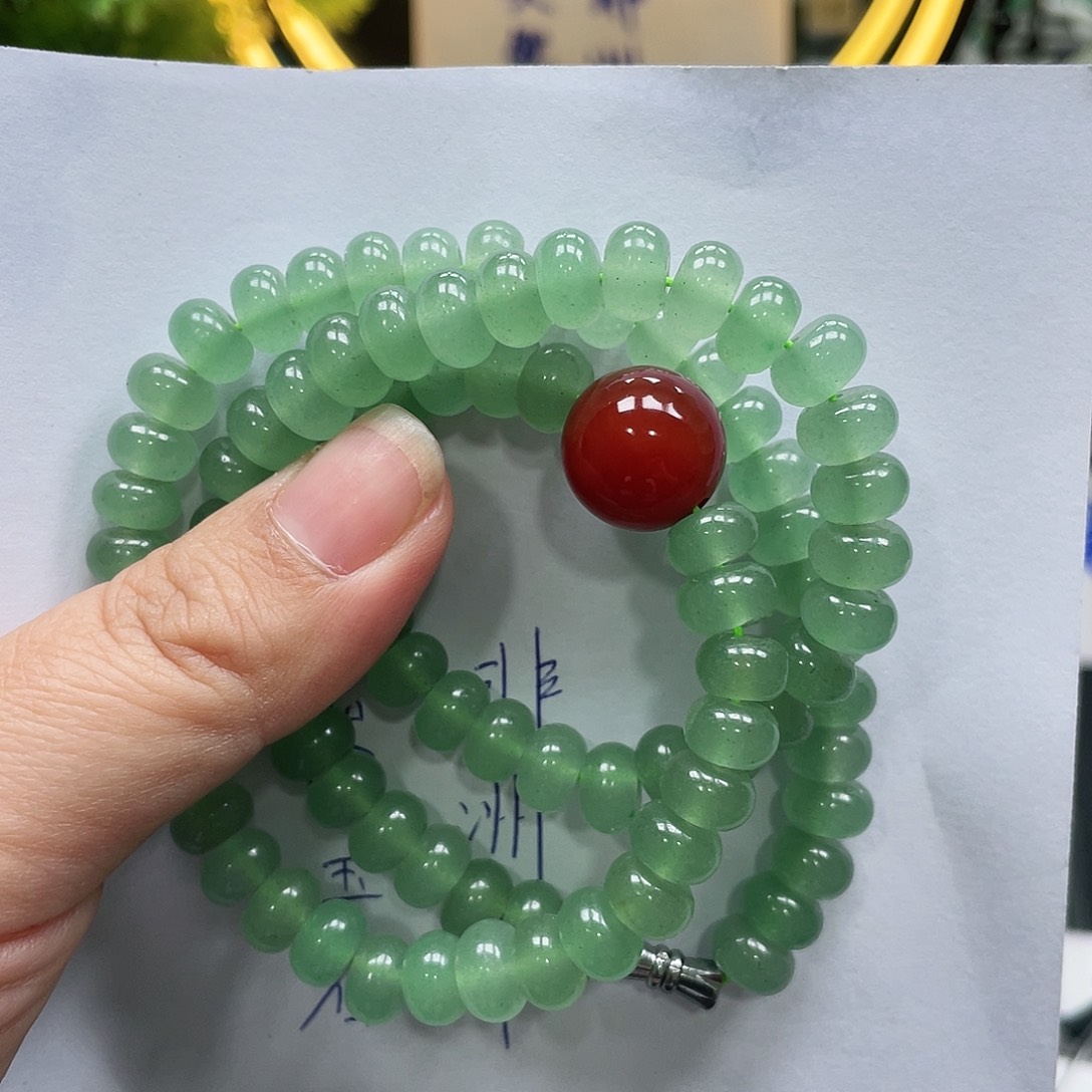 石英质玉颈饰未镶嵌放***界