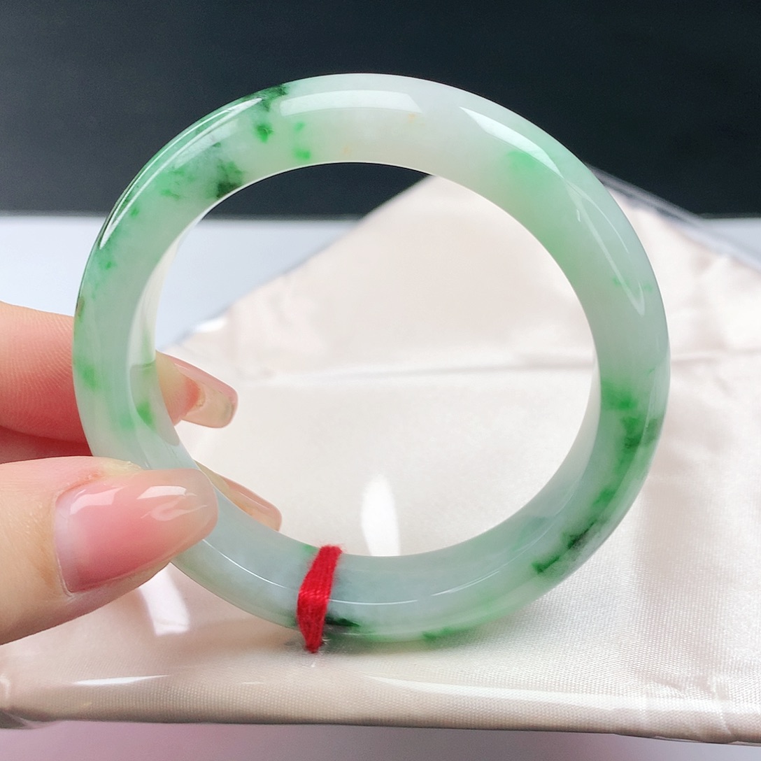 翡翠手镯未镶嵌翡翠310