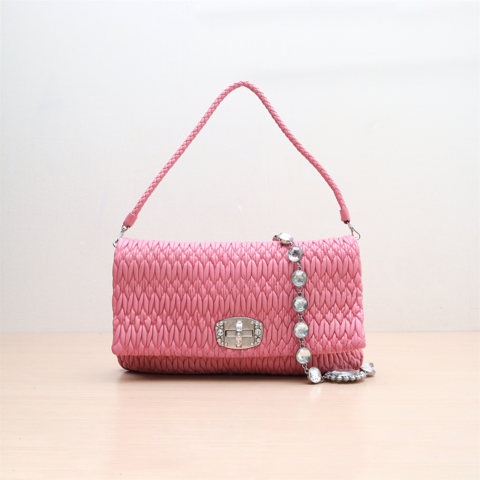 95新 MIU MIU/缪缪 仿水晶斜挎包 粉色 斜挎包P224621223