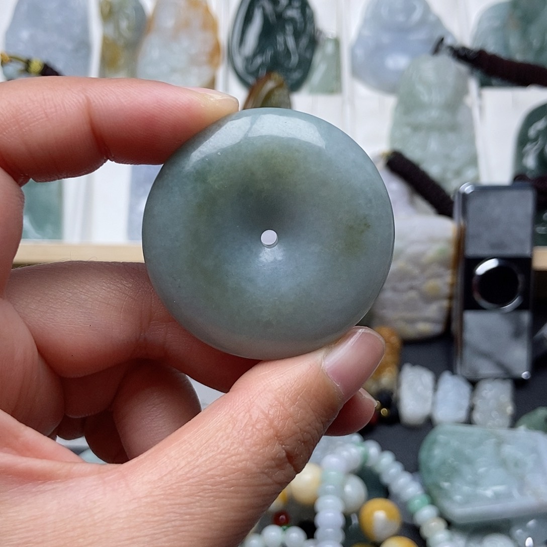 翡翠吊坠(不含链)未镶嵌翡翠