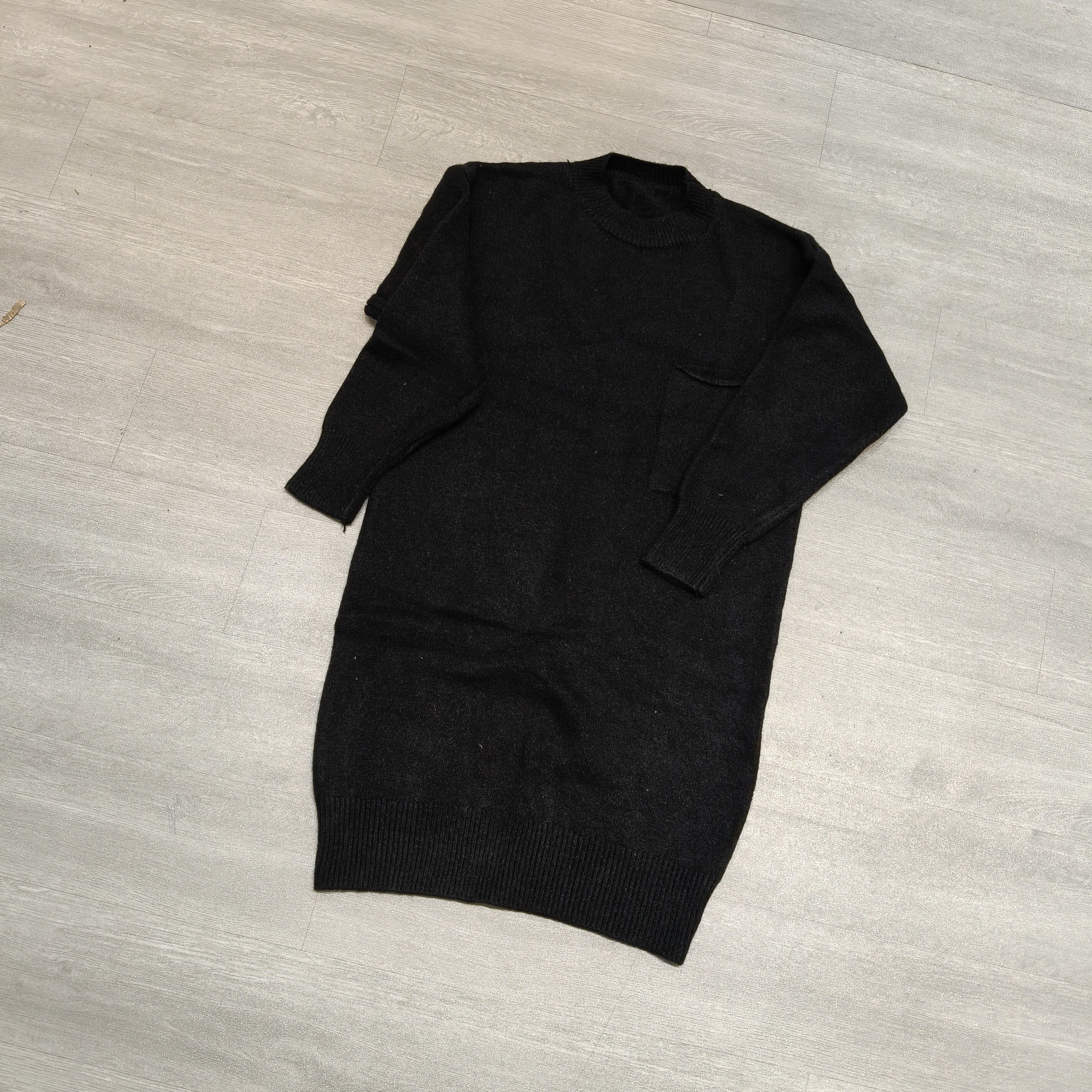 圆领胸前大口袋纯色长袖针织连衣裙-果梓532