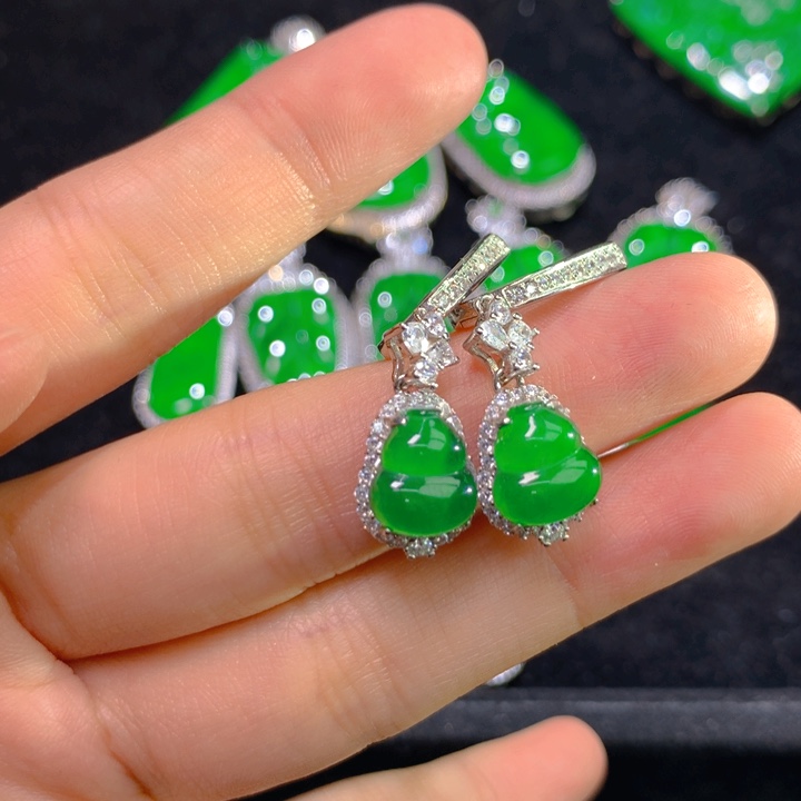 翡翠耳饰银S925镶嵌一对