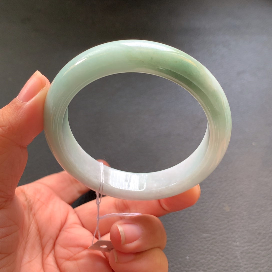 翡翠未镶嵌手镯6号55.4-12.8-8.6有裂不抠手强推性价比