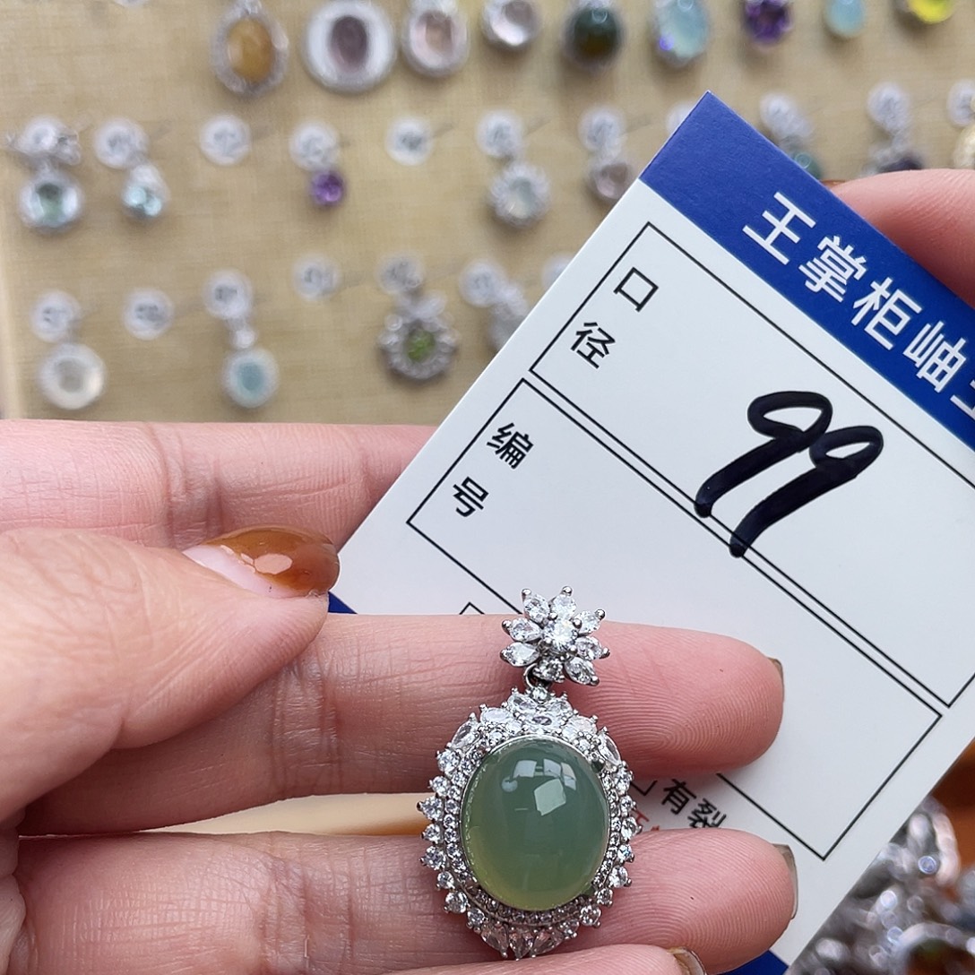 岫玉银S925镶嵌吊坠吊坠