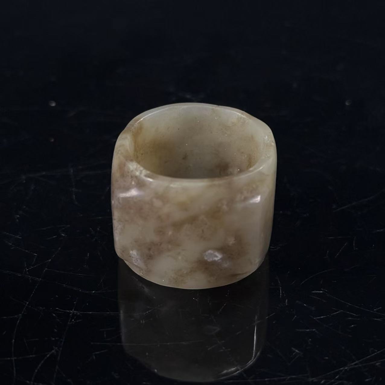 明代和田玉玉琮把件