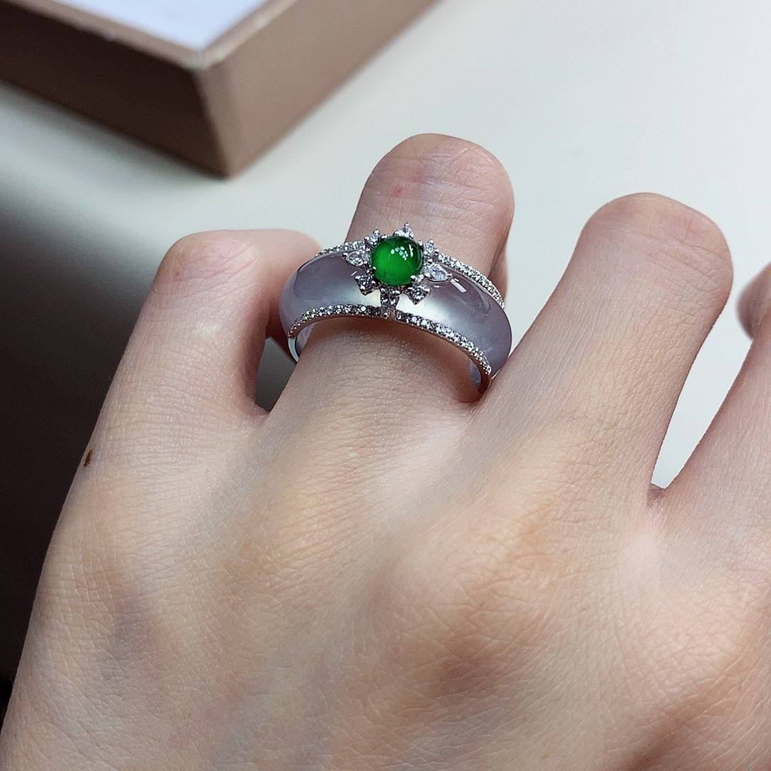 翡翠戒指18K金镶嵌11-12号一套