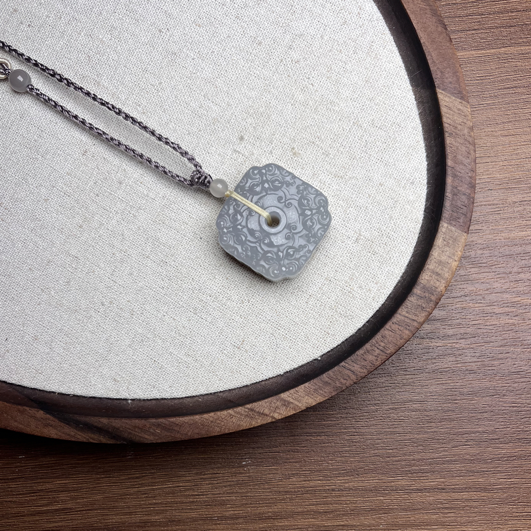 和田玉青海料烟紫四方守护吊坠国风玉石项链挂件