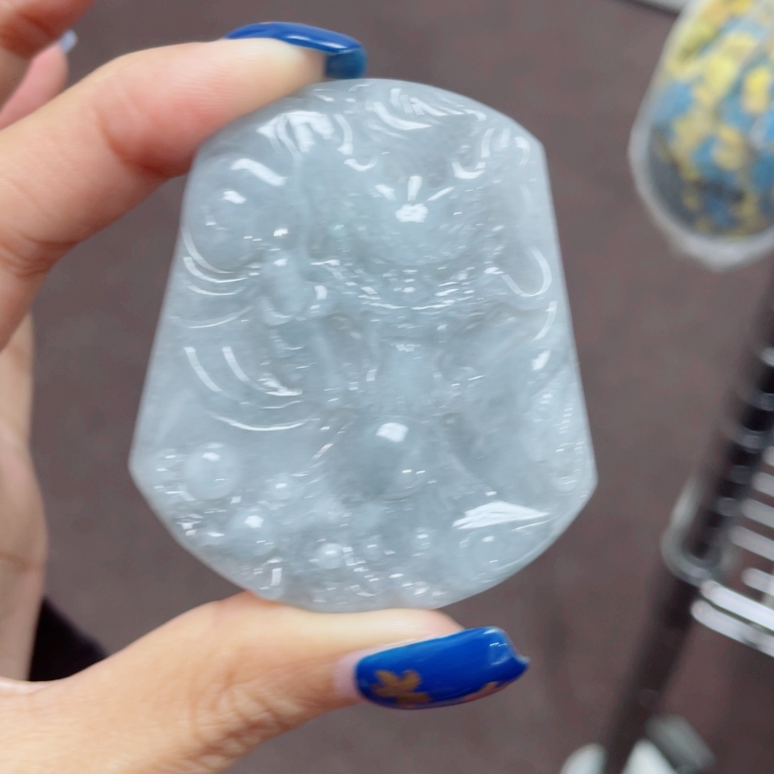 翡翠未镶嵌颈饰乌鸡龙牌