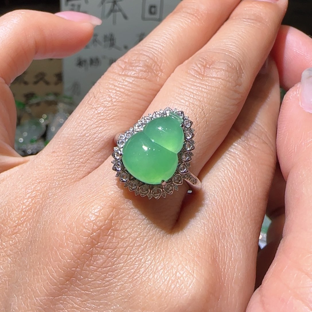 【闪购商品】翡翠戒指18K金镶嵌缅甸