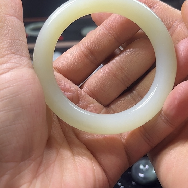 和田玉（糖玉）未镶嵌挂件