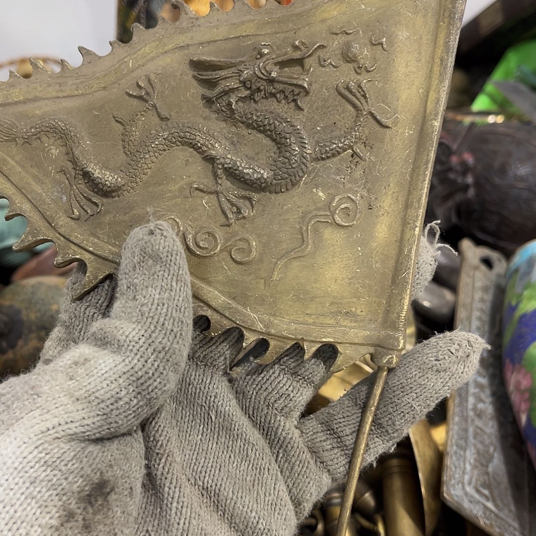 莫***…闪电购铜摆件工艺品