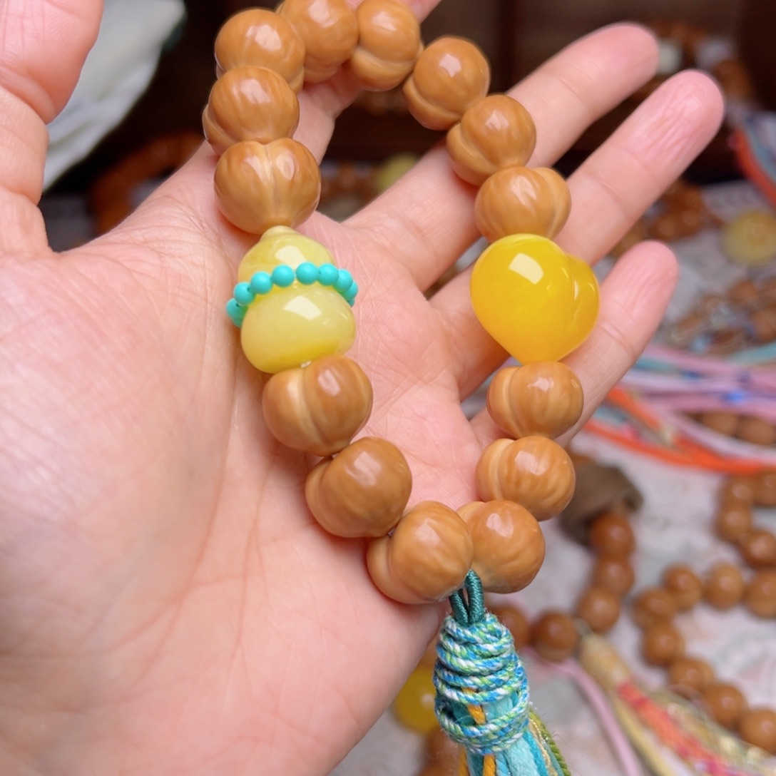 猴头核桃吊坠屁桃手持