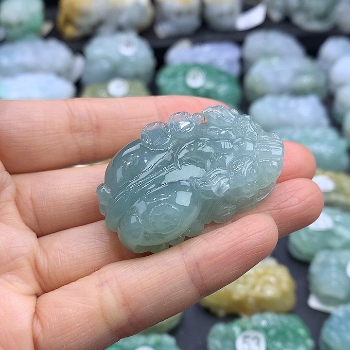 翡翠未镶嵌颈饰天然缅甸A货翡翠貔貅吊坠