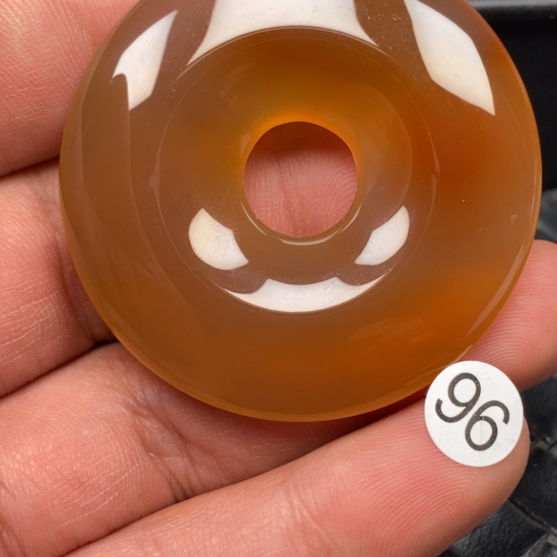 水***扬玛瑙/玉髓未镶嵌颈饰挂件