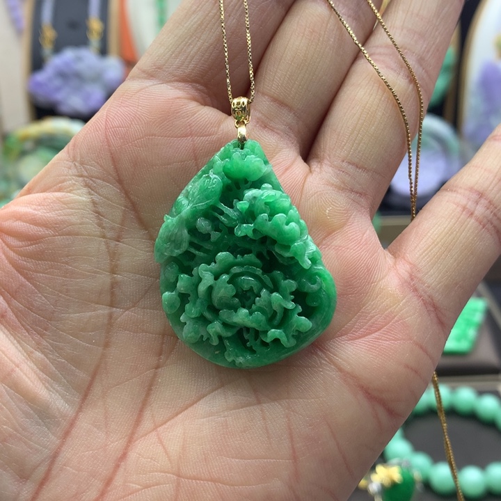 翡翠吊坠(不含链)18K金镶嵌
