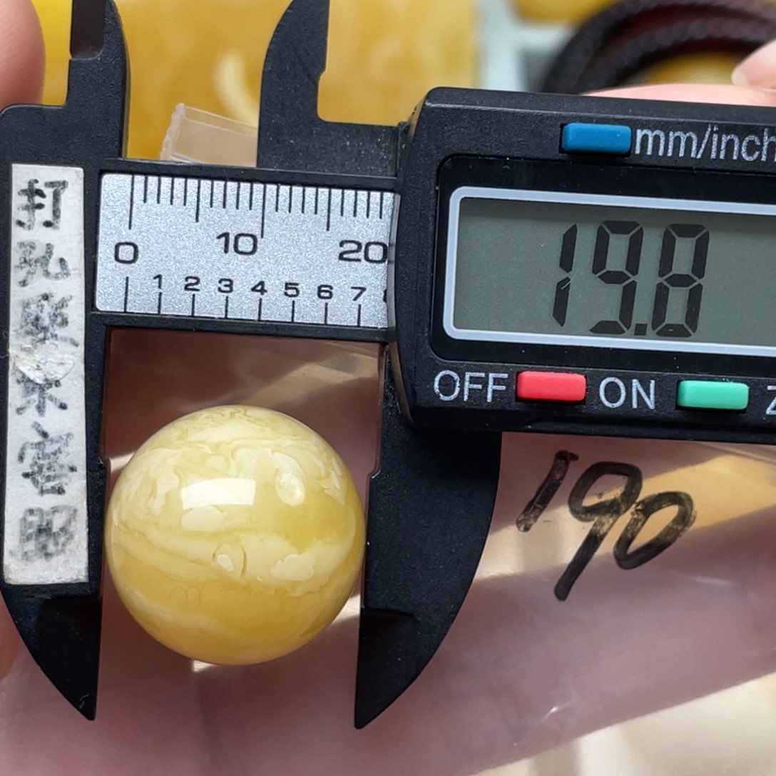 蜜蜡裸石未镶嵌贾蜜蜡