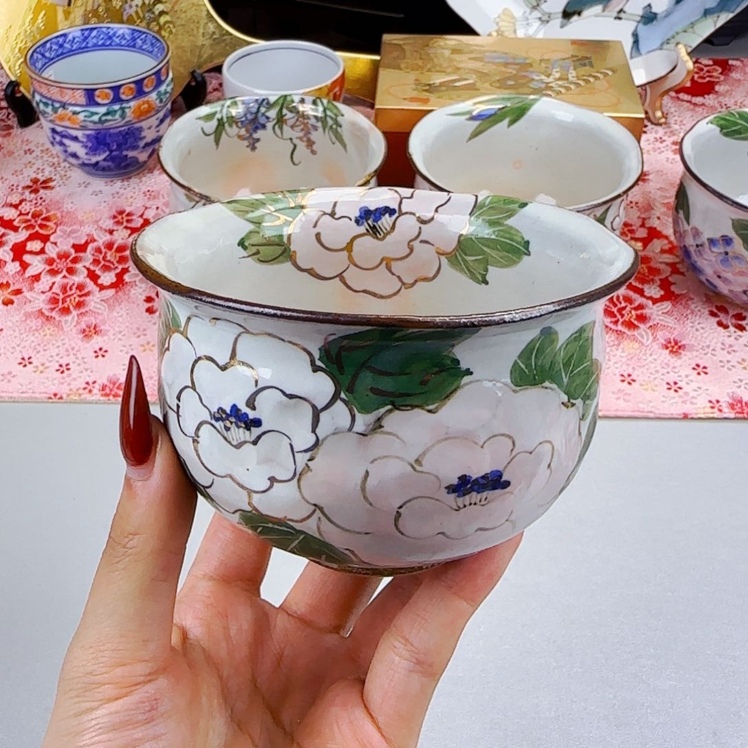 他家茶具瓷器真美！
