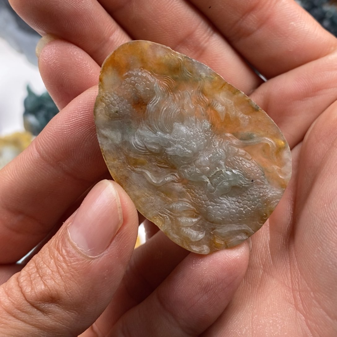 定制翡翠未镶嵌翡翠