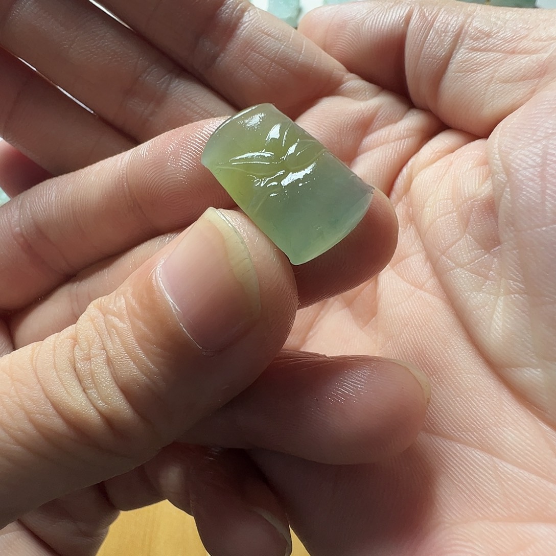 定制翡翠未镶嵌竹节