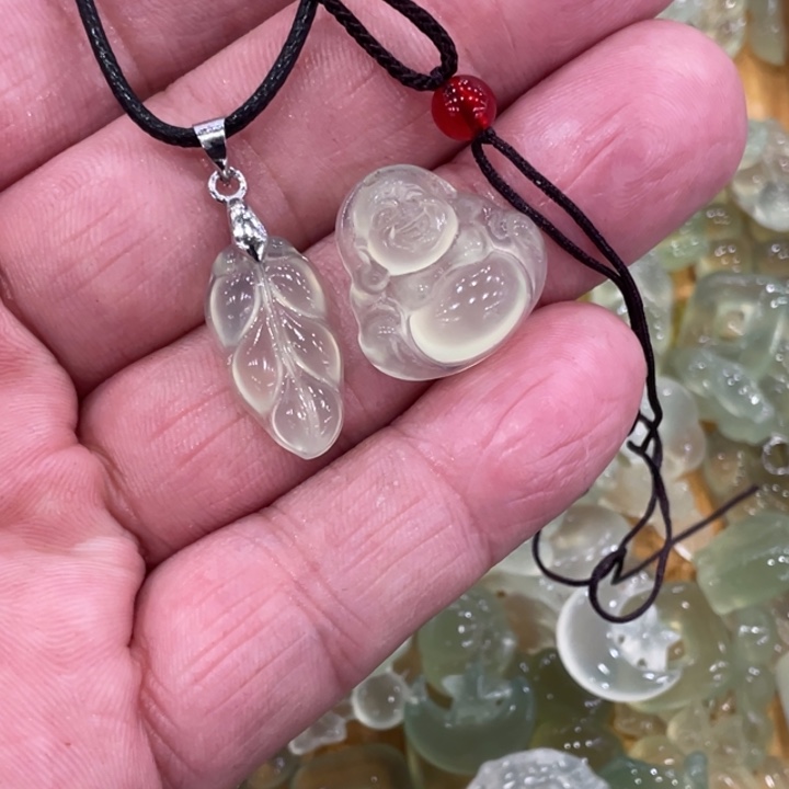 蛇纹石玉合金颈饰