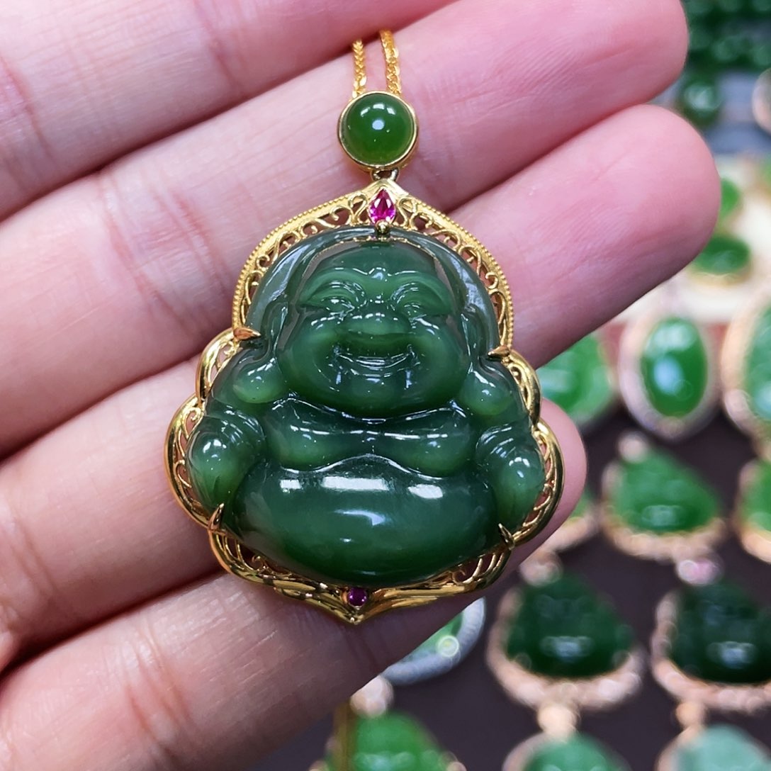 和田玉（碧玉）颈饰18K金镶嵌佛公30mm