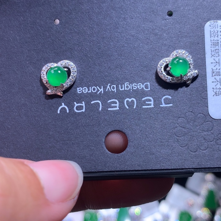 【闪购商品】银S925镶嵌翡翠耳饰