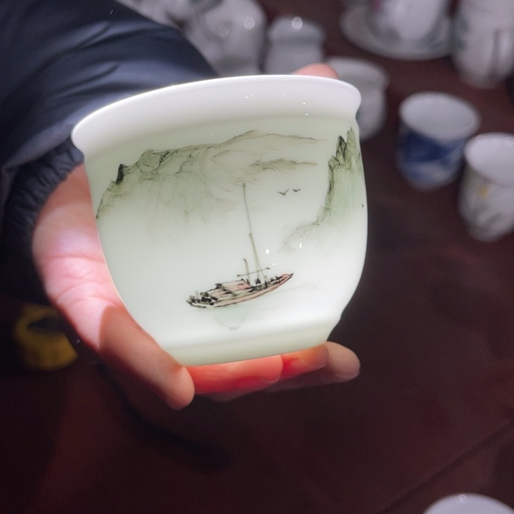 釉下手绘120毫升高温瓷微瑕