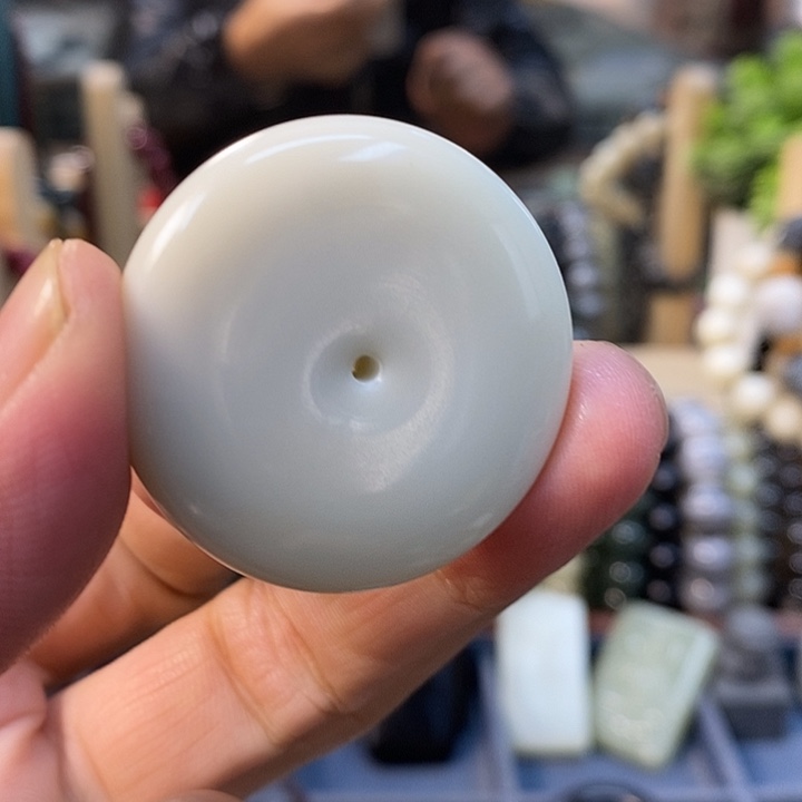 和田玉（糖玉）未镶嵌挂件