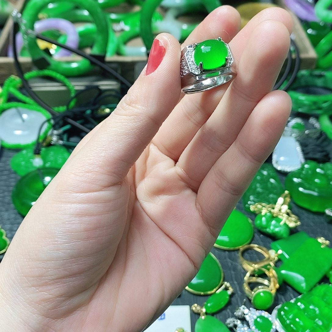 禾***）翡翠未镶嵌手镯戒指