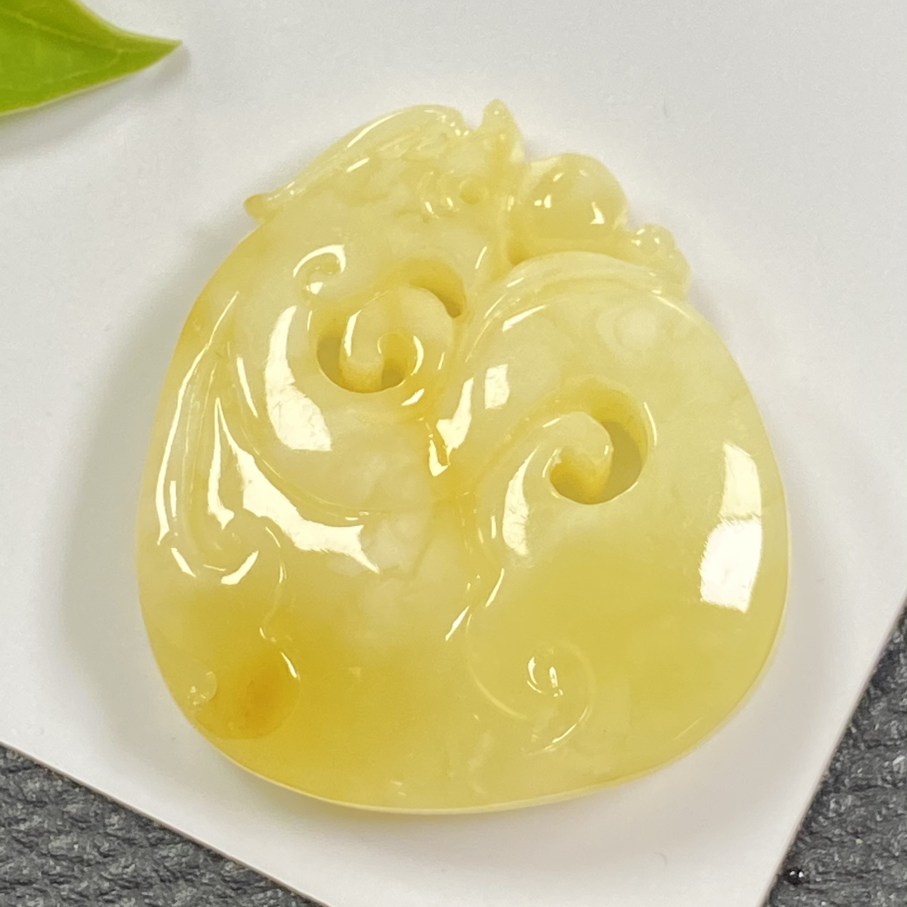 「戴琴珠宝」Q976-蜜蜡雕刻件吊坠（多样性发其一）